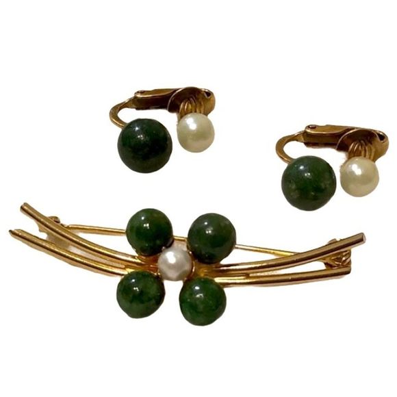 Vintage Jewelry - Vintage Burt Cassell 12K GF Jade And Pearl Set